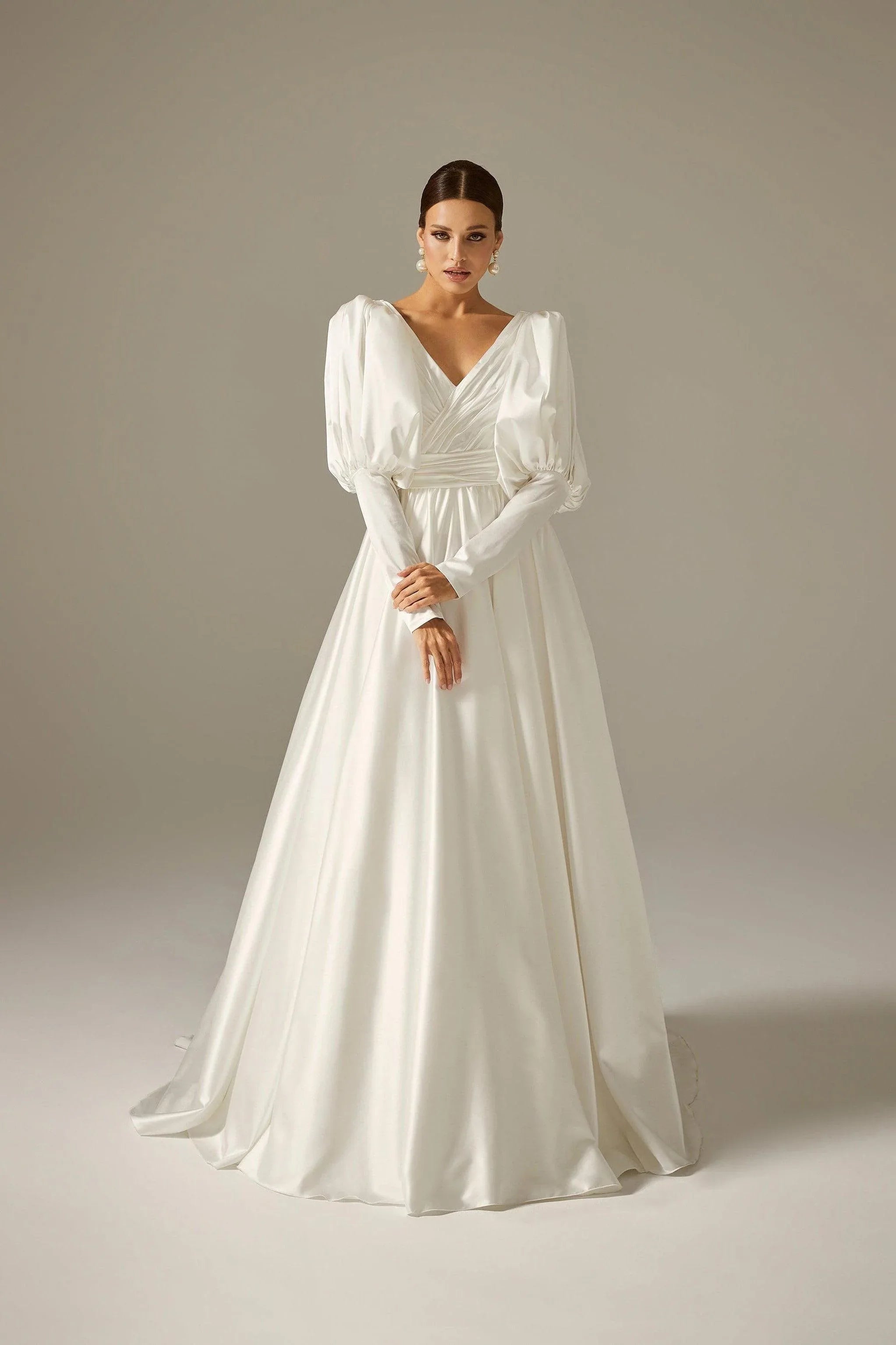 Ella Gigot Kol Saten Sade A Kesim Gelinlik - Mediha Cambaz Bridal