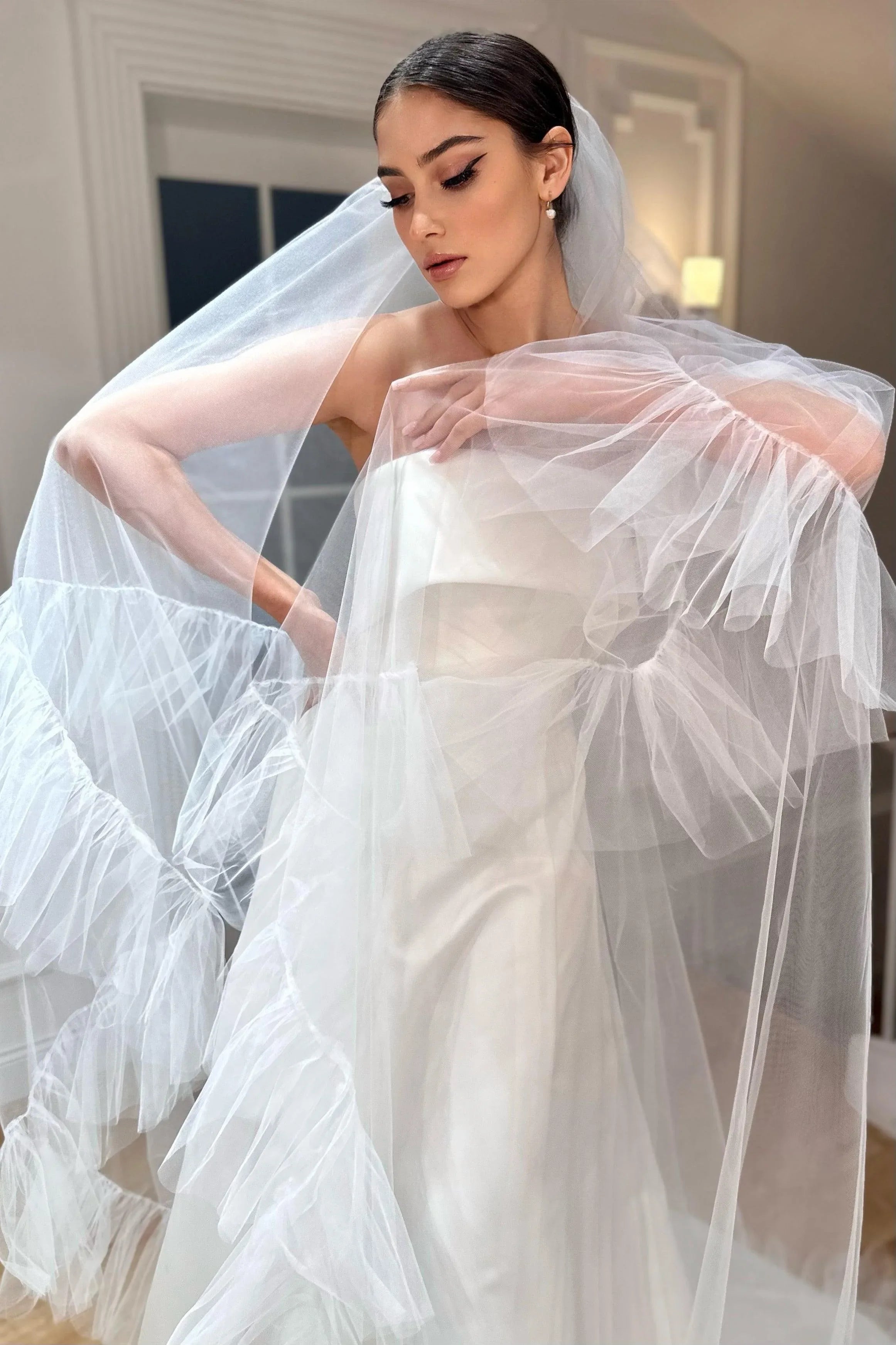 Farah Uçları Volanlı Özel Tasarım Kristal Uzun Tül Duvak - Mediha Cambaz Bridal