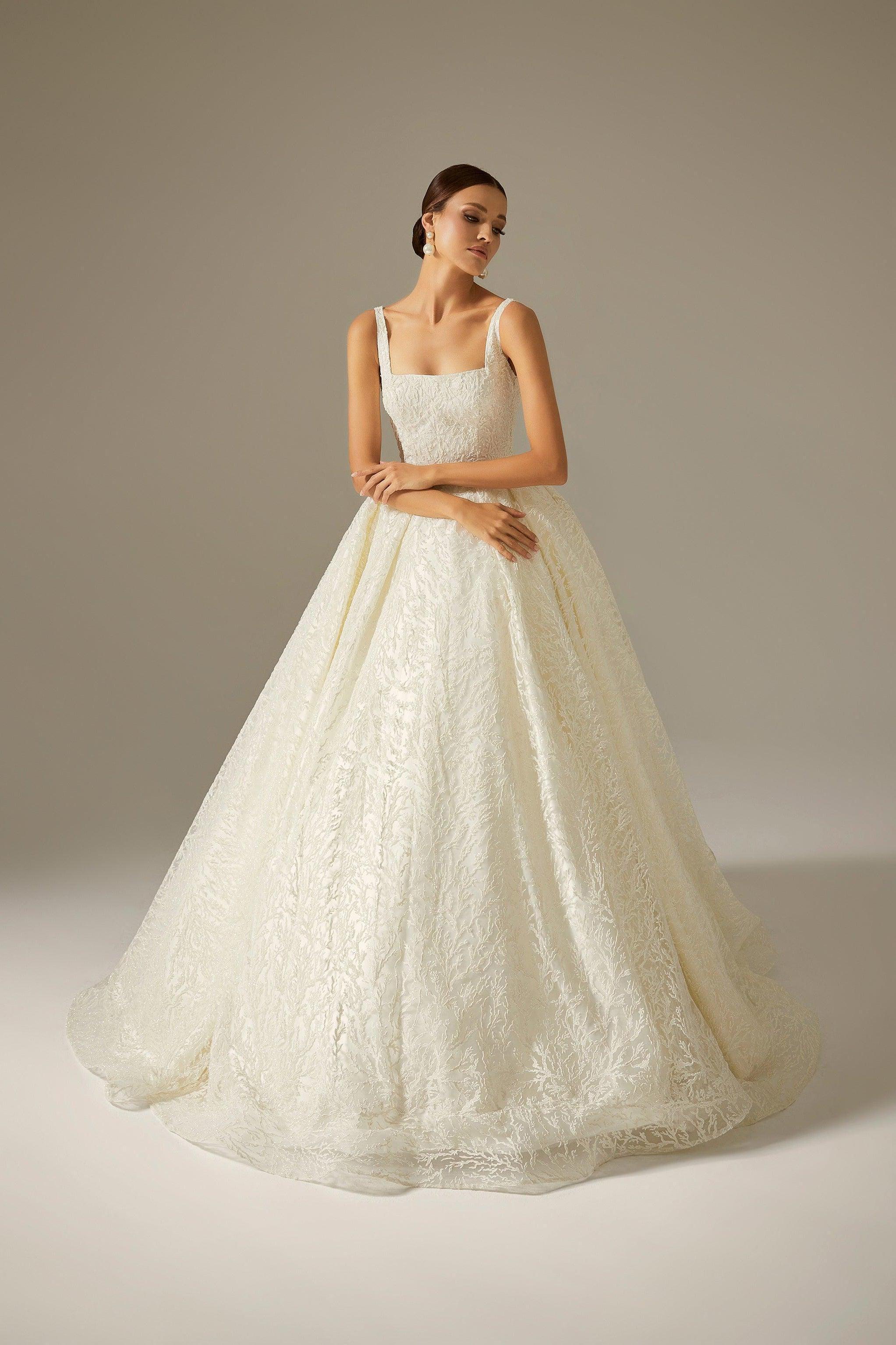 Fla Işıltılı Kare Yaka Prenses Model Gelinlik - Mediha Cambaz Bridal