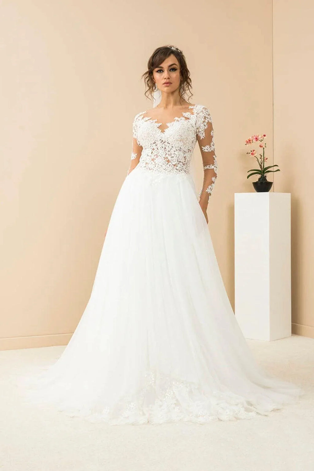 Sade wedding dress | Beachweddingtips.com