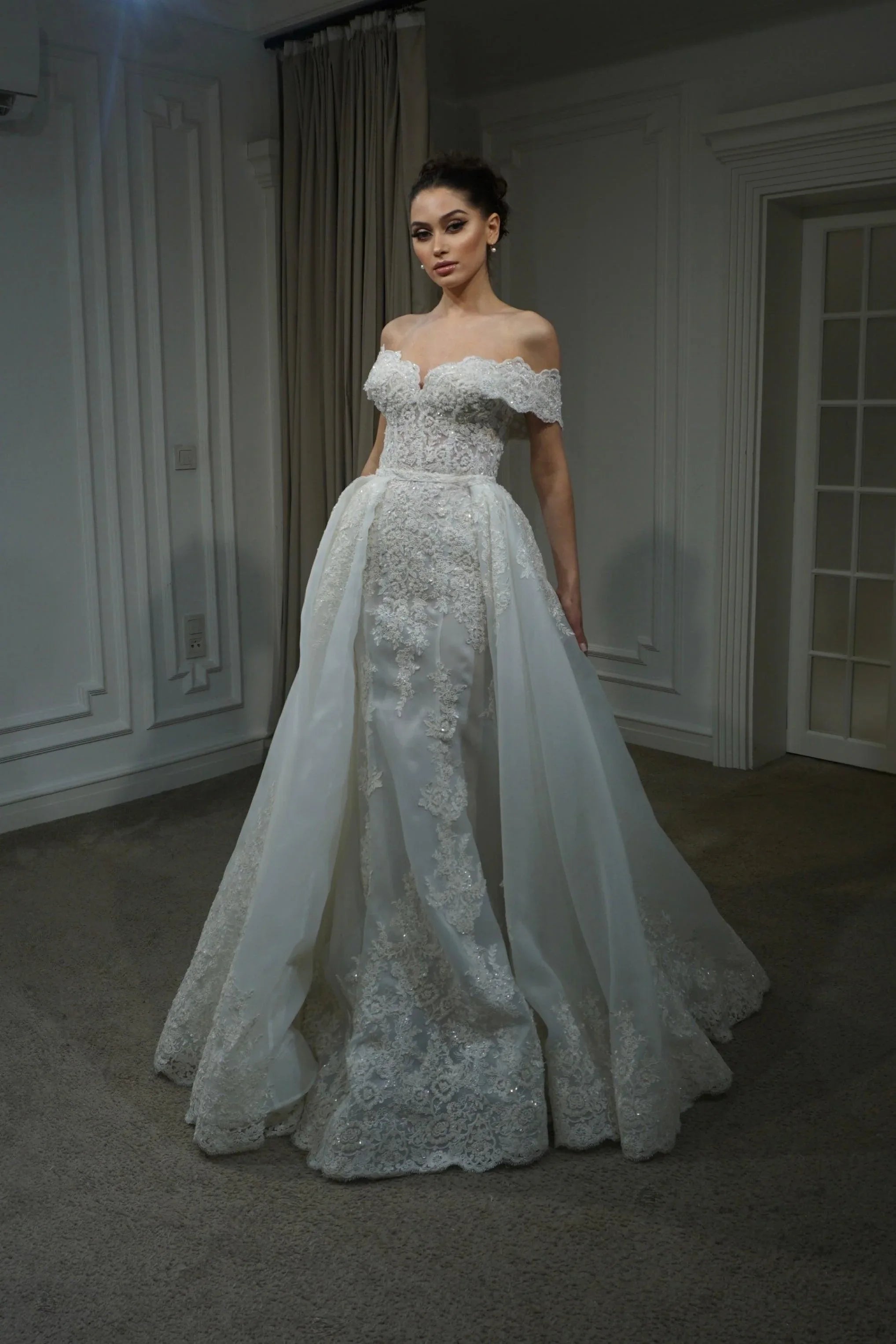 Harriet Dantelli Madonna Yaka Balık Gelinlik - Mediha Cambaz Bridal