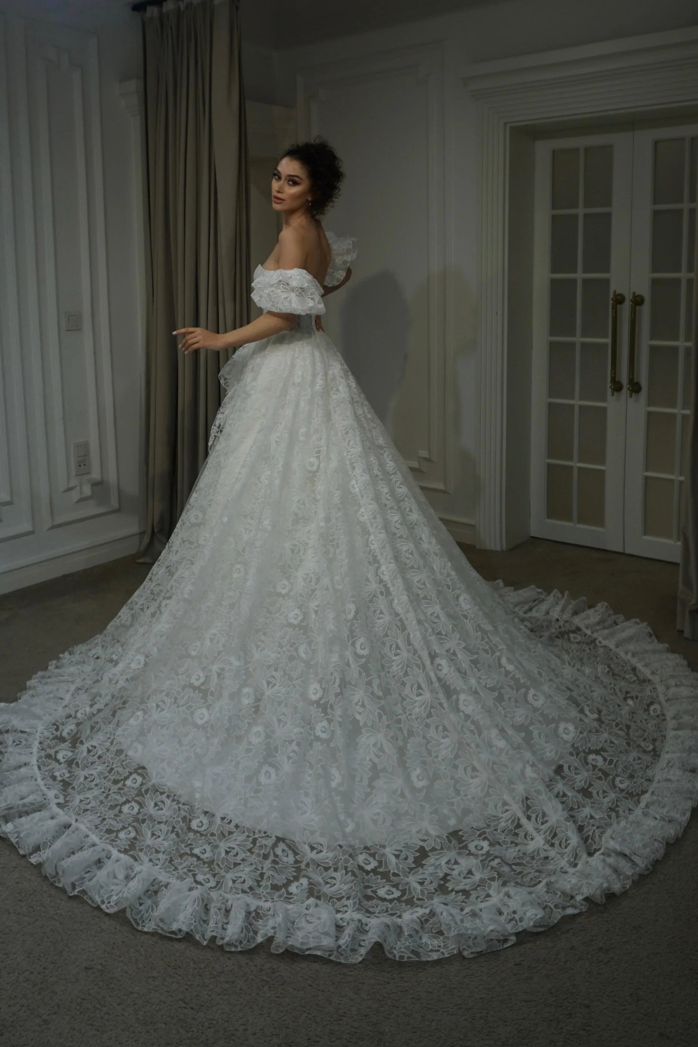 Hollie Dantel Balon Kol A Kesim Gelinlik - Mediha Cambaz Bridal