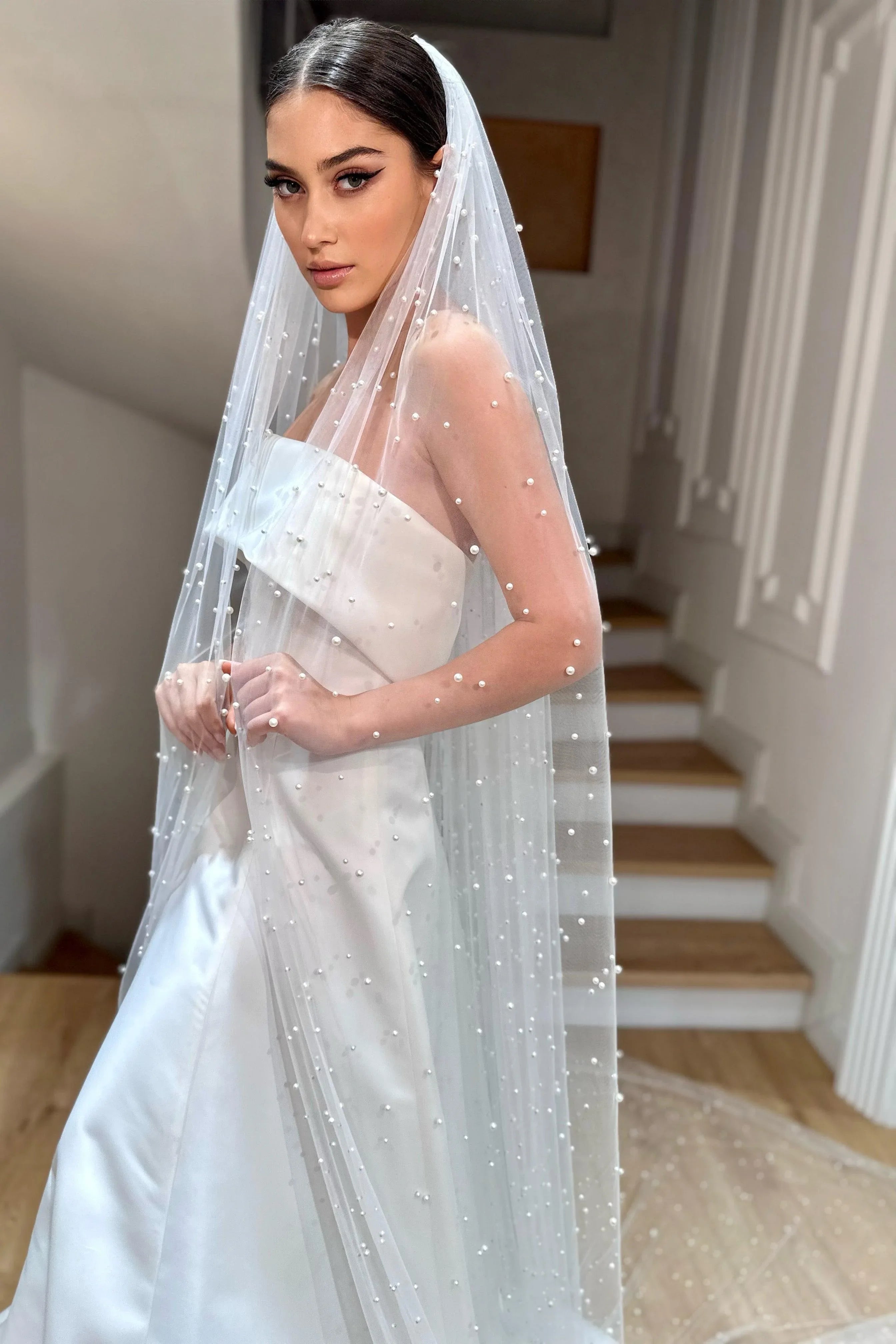 Karl İnci İşlemeli Uzun Hayal Tül Duvak - Mediha Cambaz Bridal