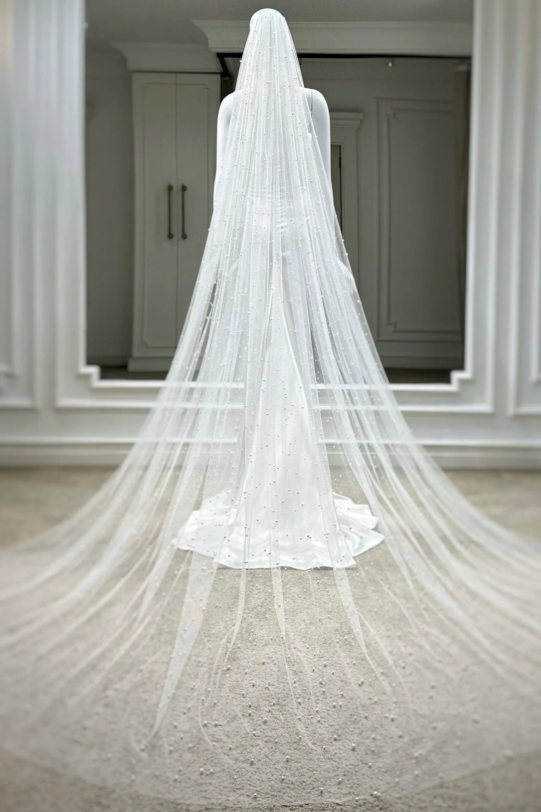 Karl İnci İşlemeli Uzun Hayal Tül Duvak - Mediha Cambaz Bridal