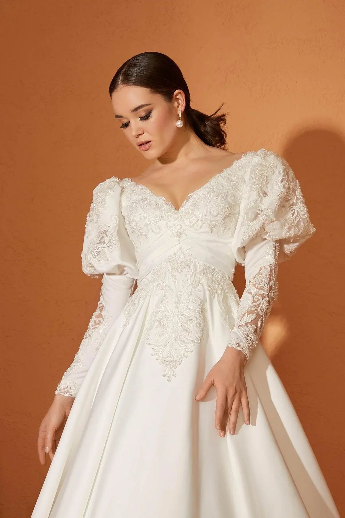 Minso 22 Fransız Dantel Drapeli A Kesim Gelinlik - Mediha Cambaz Bridal