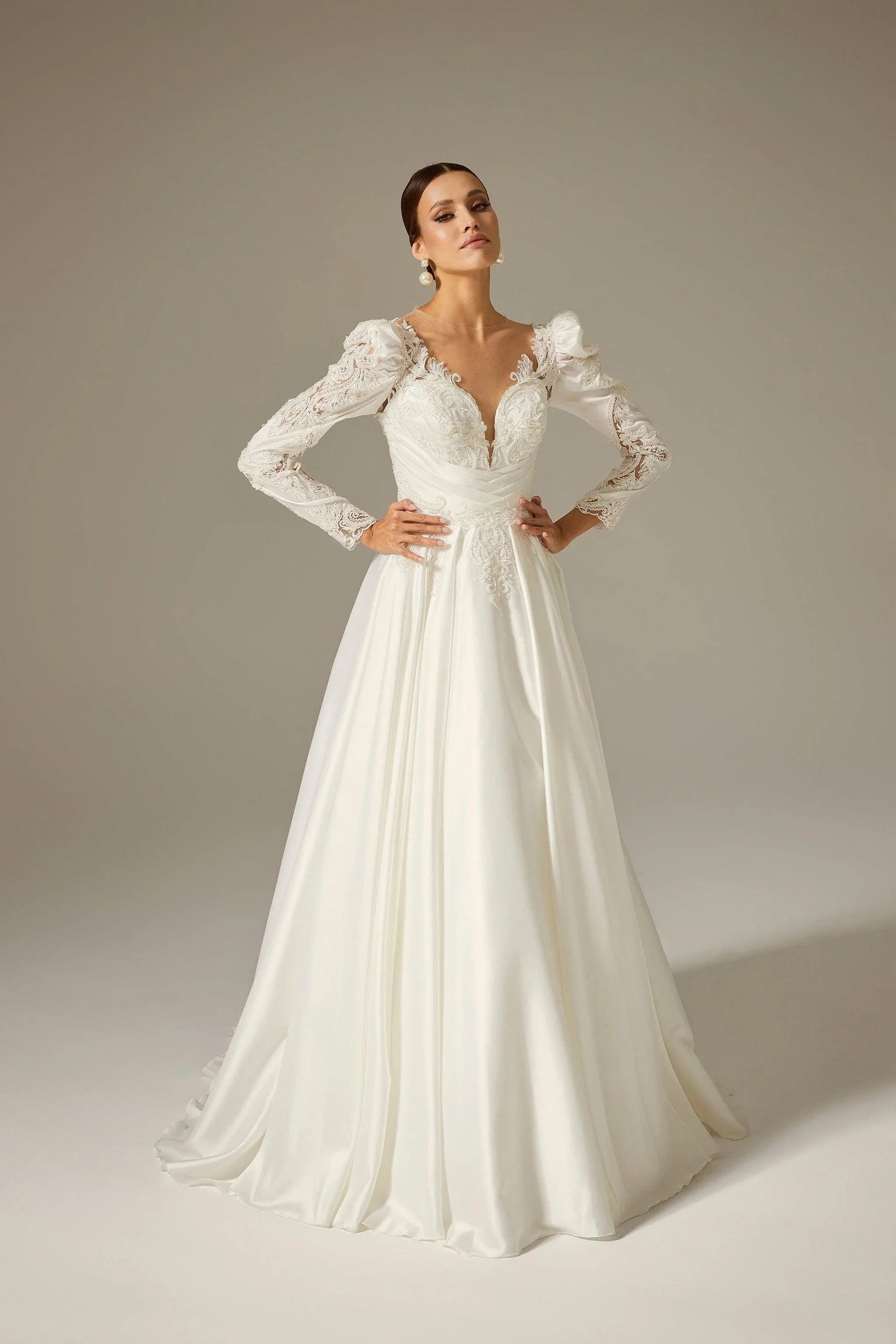 Minso Saten Drapeli Uzun Kol A Kesim Gelinlik - Mediha Cambaz Bridal