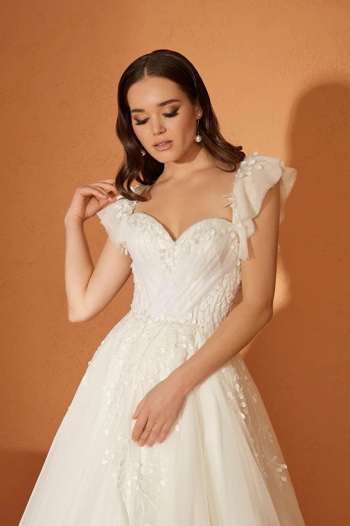 Pearl 22 Uçuşan Dantel Drapeli A Kesim Gelinlik - Mediha Cambaz Bridal