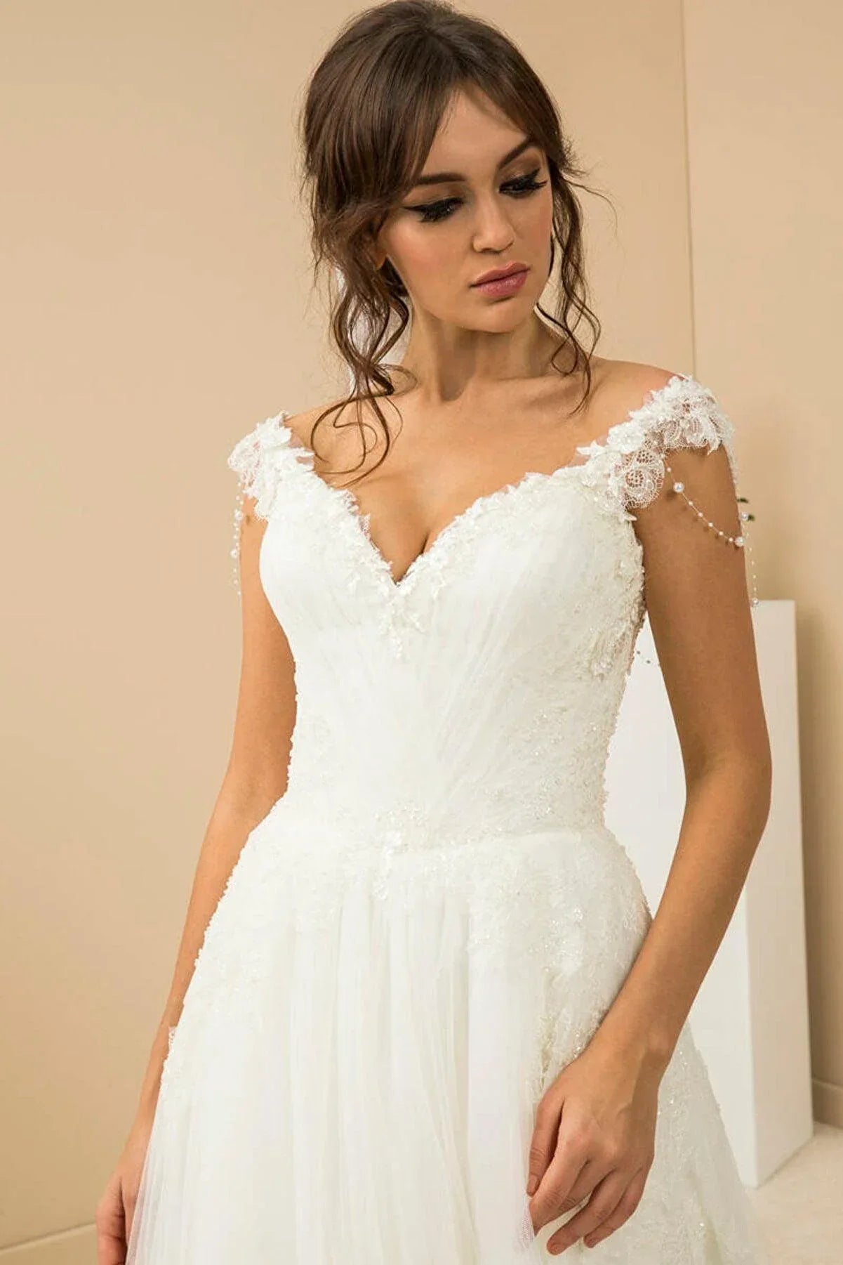 Pearl Drapeli V Yaka Helen A Kesim Gelinlik - Mediha Cambaz Bridal