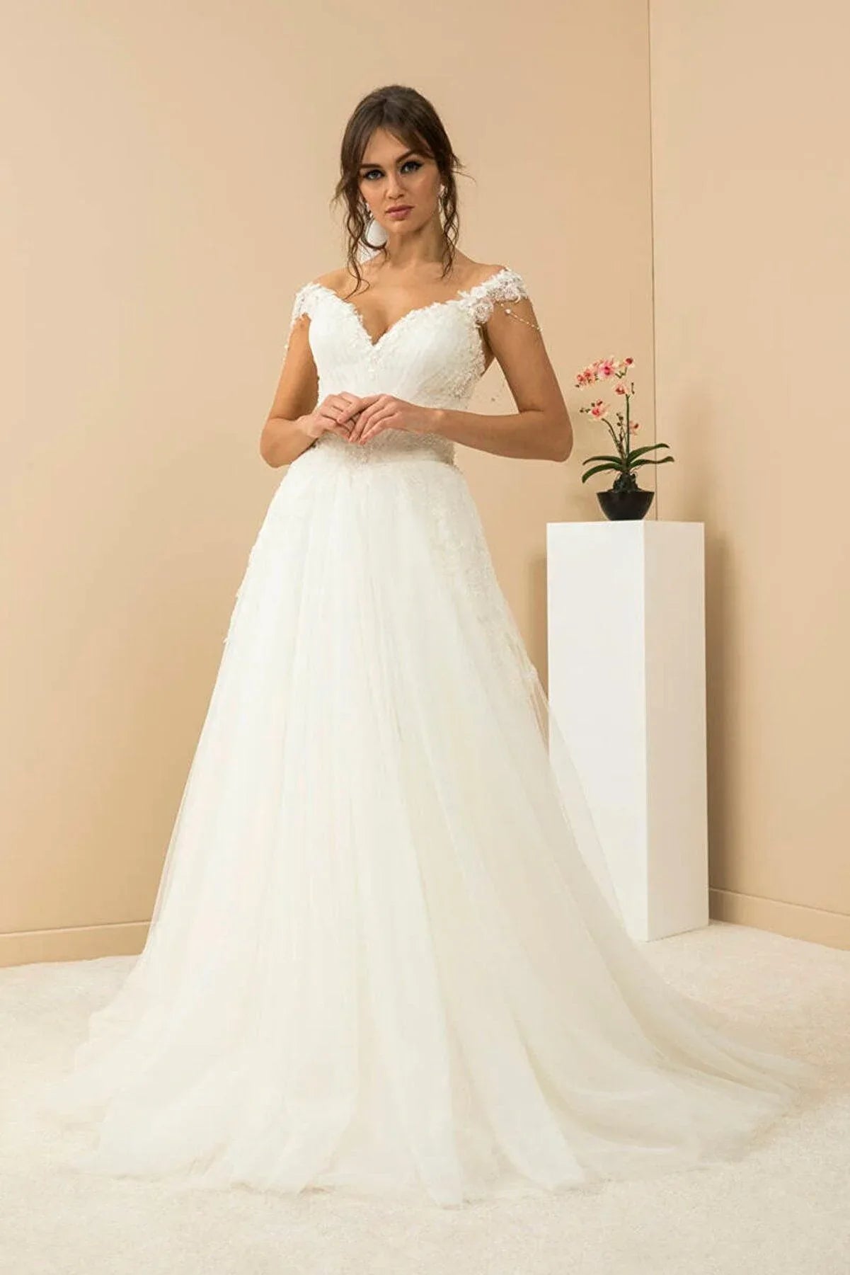 Pearl Drapeli V Yaka Helen A Kesim Gelinlik - Mediha Cambaz Bridal
