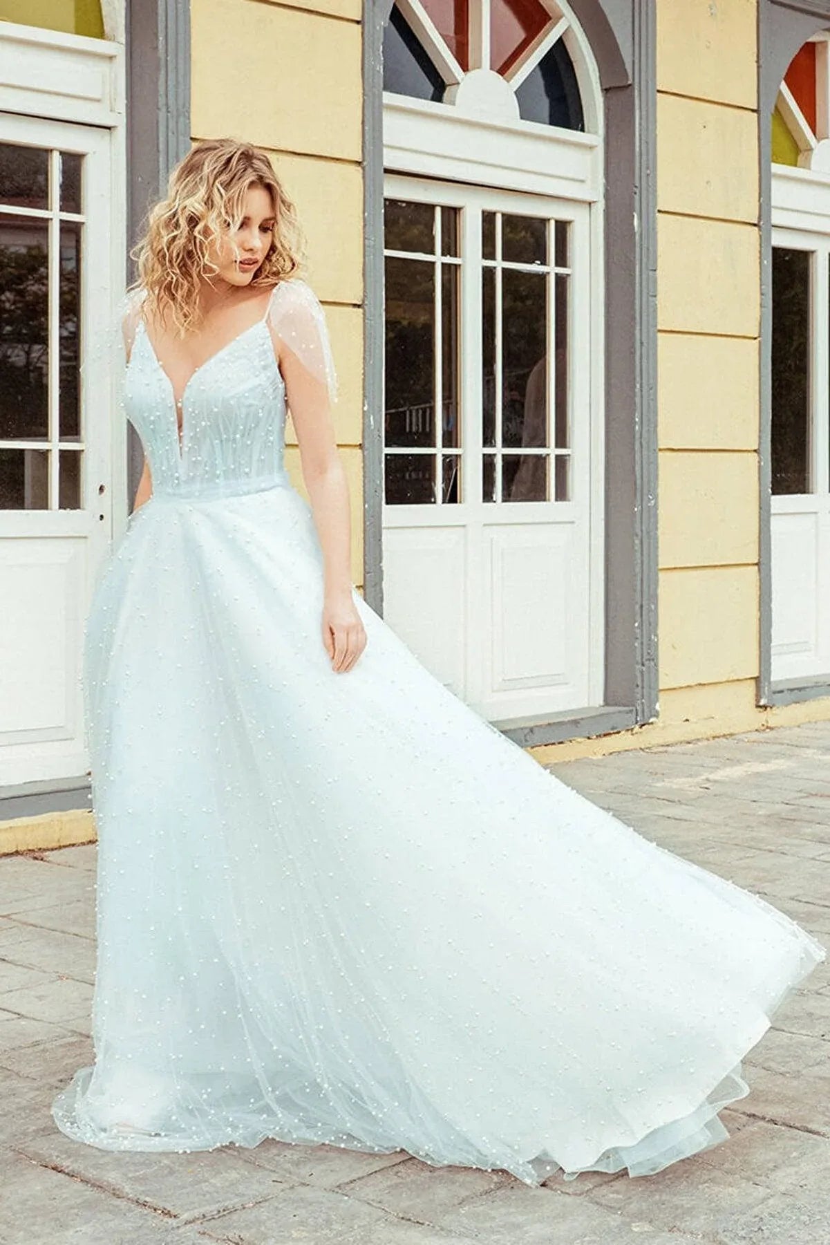 Pearly M Yaka İpek Güpür A Kesim Gelinlik - Mediha Cambaz Bridal