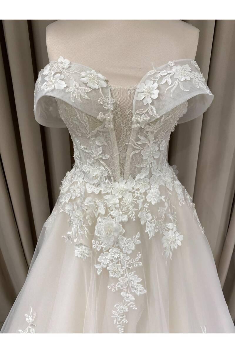 Pinknest Üç Boyutlu Dantel A Kesim Gelinlik - Mediha Cambaz Bridal