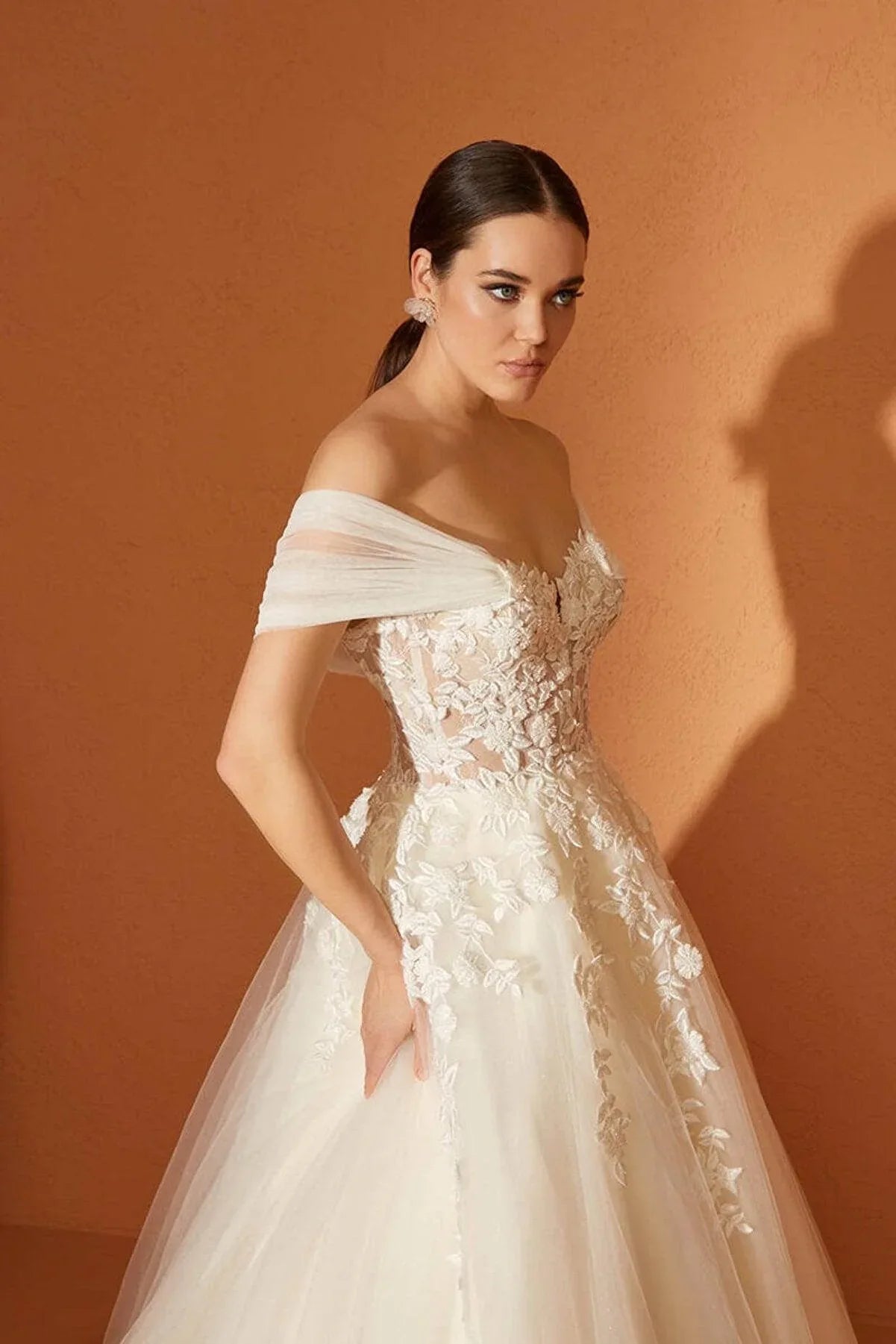 Retro Çiçek Dantel Tül A Kesim Gelinlik - Mediha Cambaz Bridal