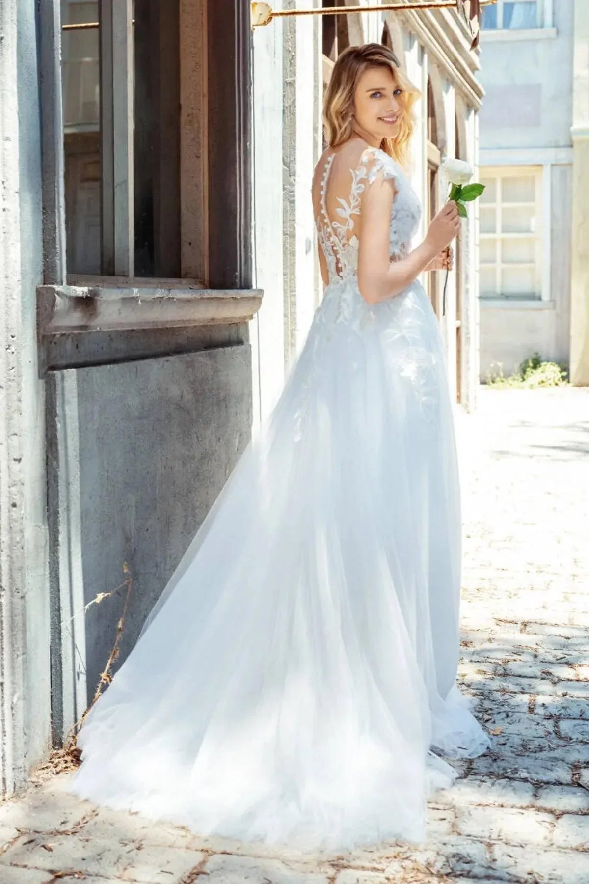 Rosen Dantel İpek Tül Drapeli A Kesim Gelinlik - Mediha Cambaz Bridal