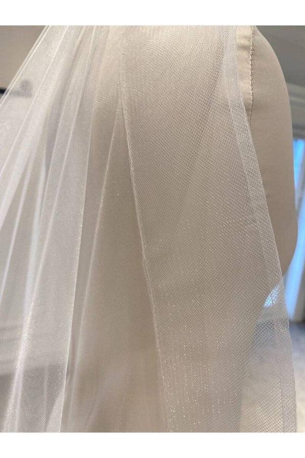 Uzun Rahibe Dalgalı Görünümlü Materyalli Hayal Tül Kırık Beyaz Duvak 250 cm - Mediha Cambaz Bridal