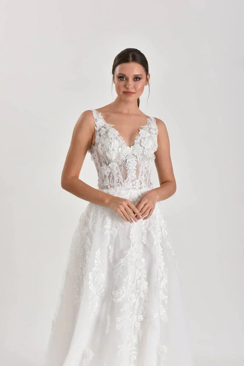 Volans Üç Boyutlu Dantel Düz Kesim Gelinlik - Mediha Cambaz Bridal